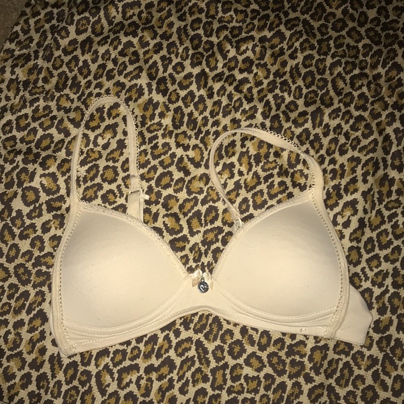 32A Bra Grab - Picture 6 of 10